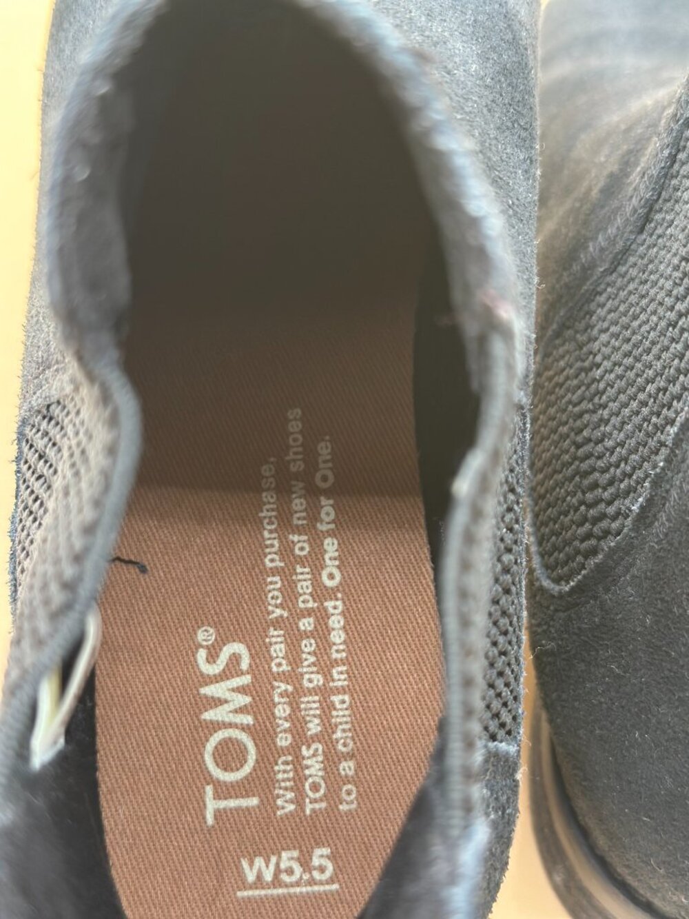 TOMS Black Suede Chelsea Ankle Boots Women’s Size 5.5 Classic Pull-On Booties - Picture 5 of 7